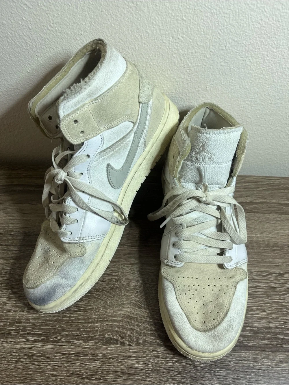 Nike Men’s Air Force Suede White High-Top Sneakers 🌵 10